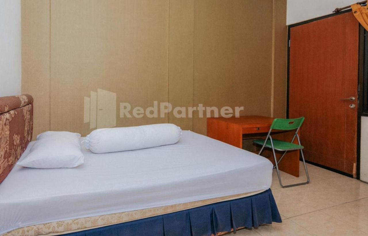 Готель De Lugano Scbd Syariah Mitra Reddoorz Джакарта Екстер'єр фото